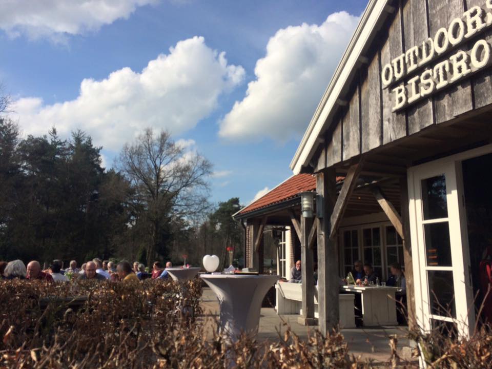 Iedere 1e zondagmiddag v.d maand singlescafe in de bistro (of op het terras) van OutdoorsHolten.nl