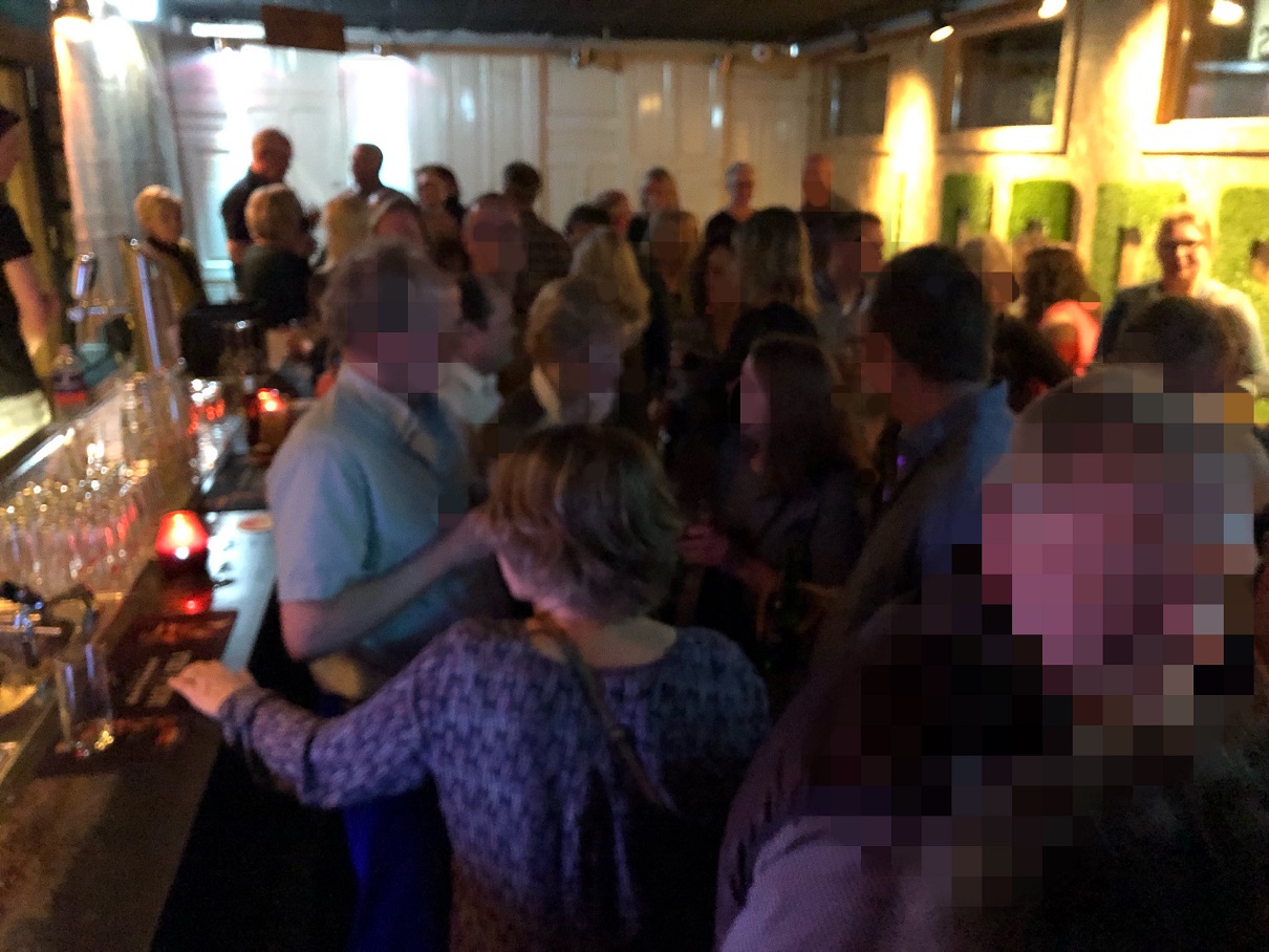 Almelo 40+singlescafe met deejay in 't Hookhoes april 2019 Dating Oost